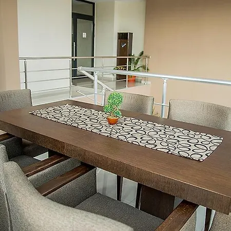 семеен естило Hotel