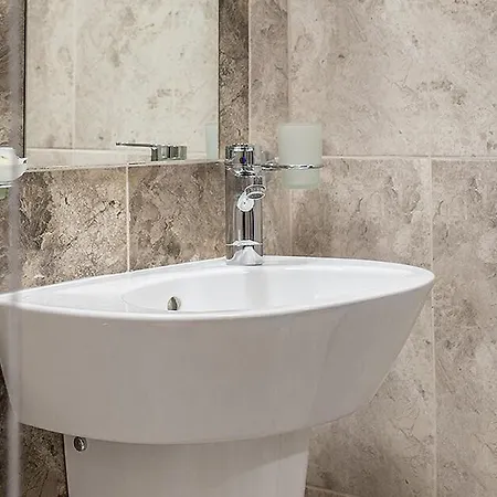 семеен естило Hotel