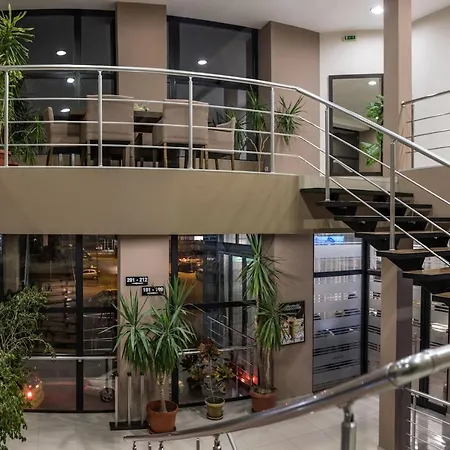 семеен естило Hotel