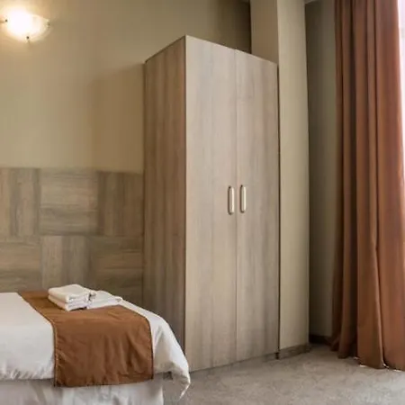 семеен естило