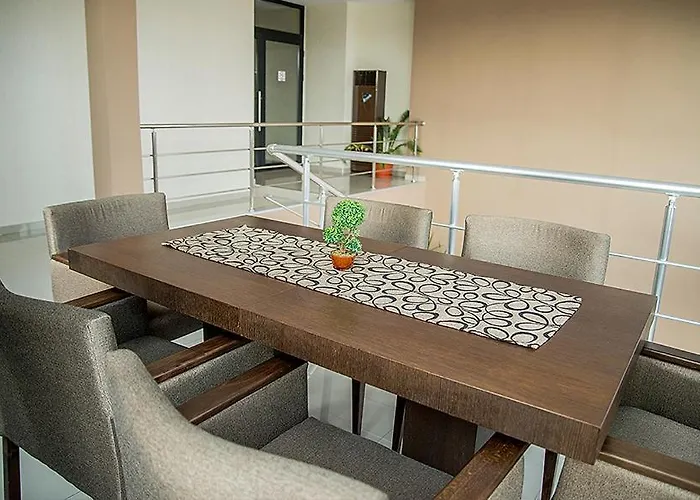 семеен естило Хотел