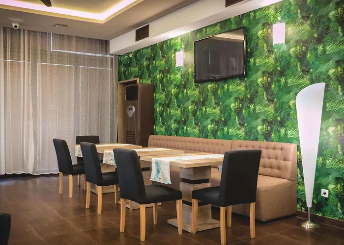 Хотел семеен естило *