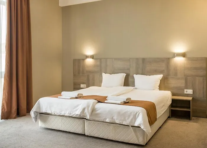 Хотел семеен естило *